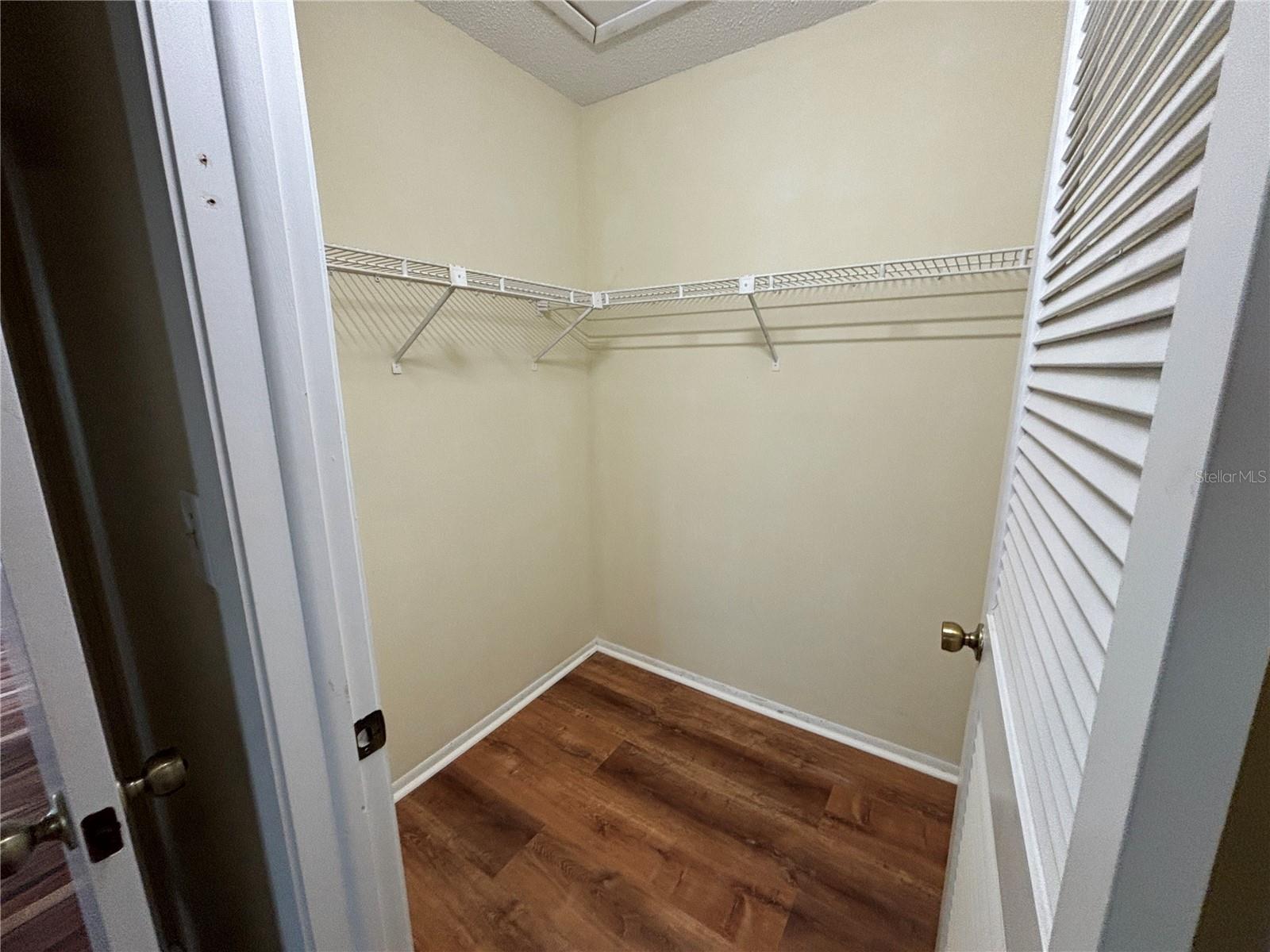 Listing photo id 16 for 2220 Bancroft Circle S D