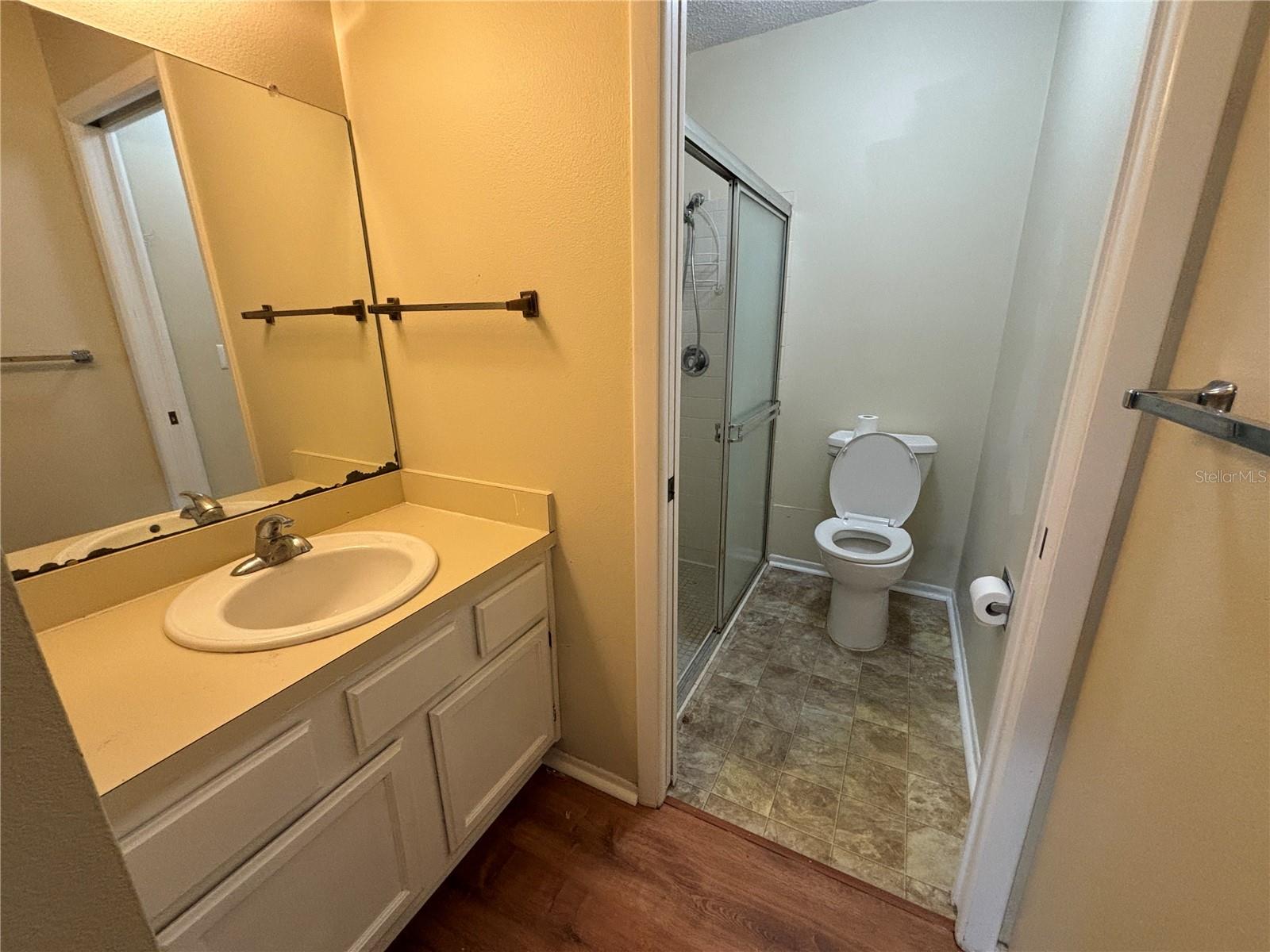 Listing photo id 18 for 2220 Bancroft Circle S D