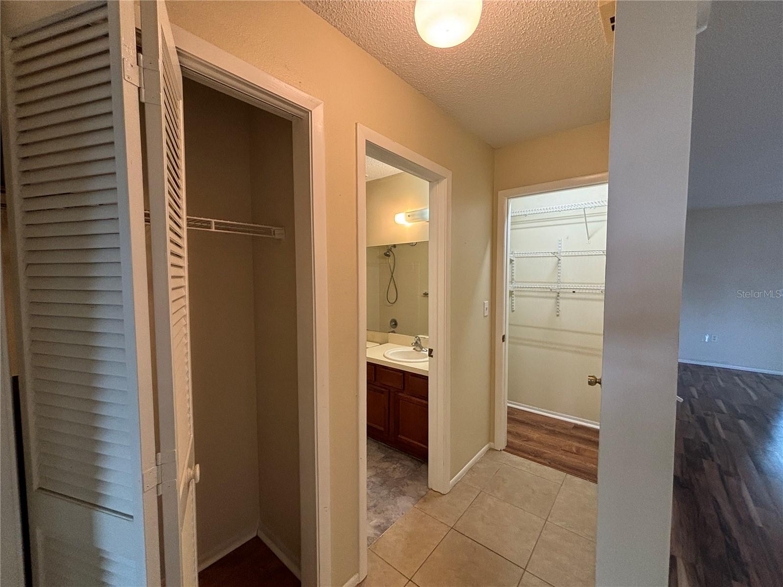 Listing photo id 6 for 2220 Bancroft Circle S D