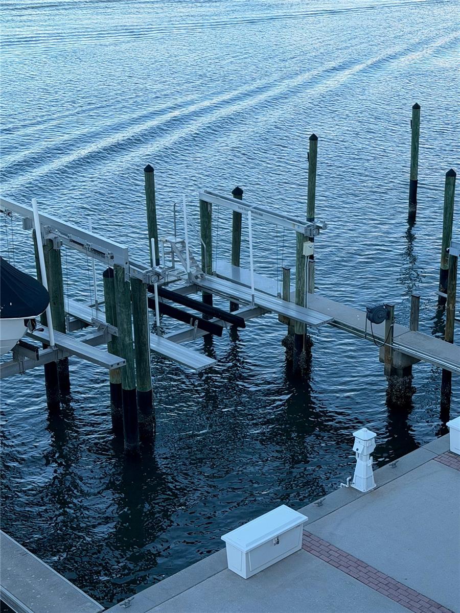 Listing photo id 0 for 0 Seddon Cove Way 36