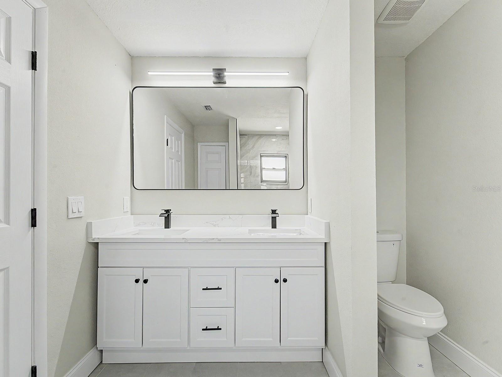 Image 25 of 63 For 6918 Odoniel Loop W