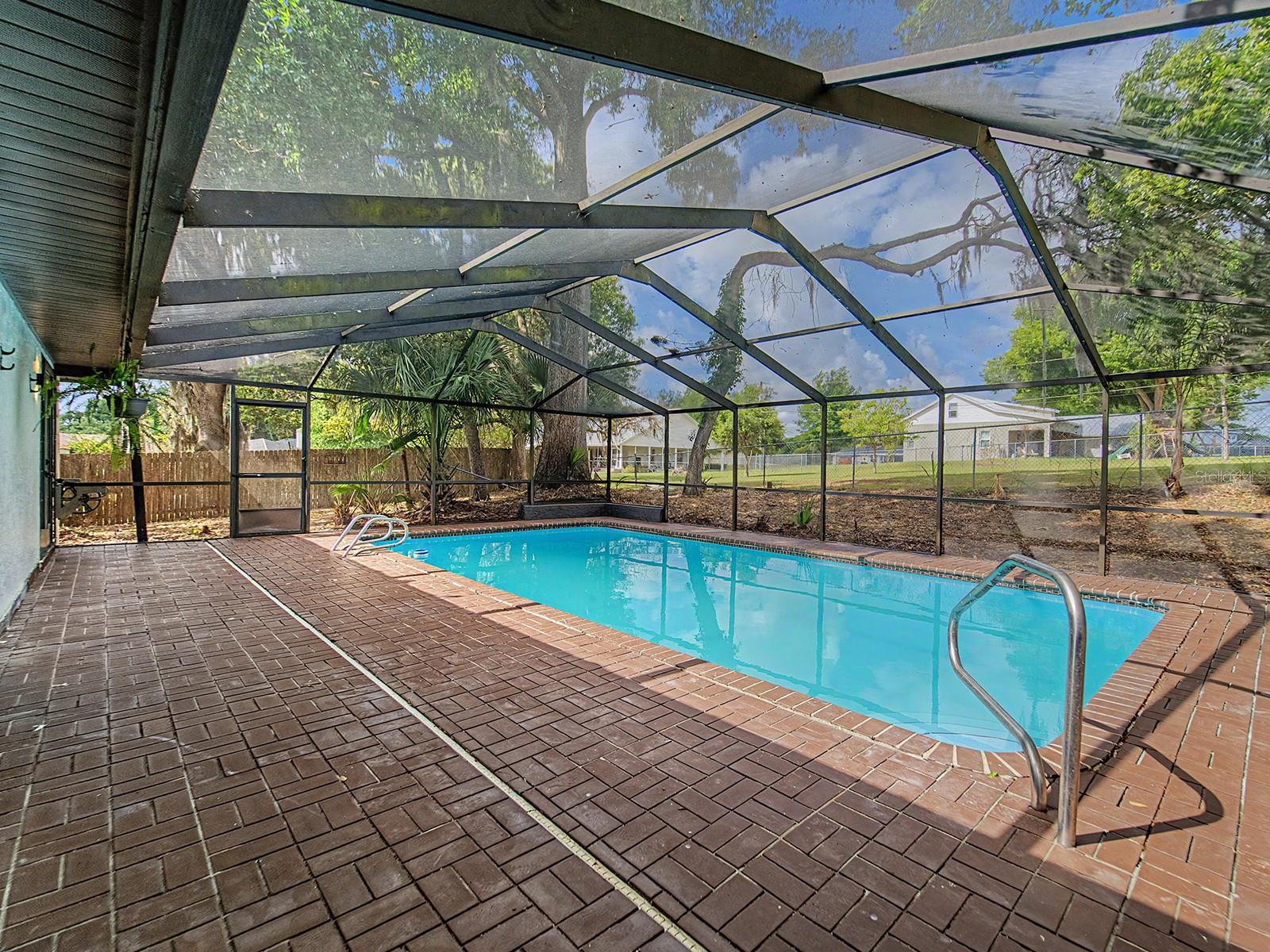 Image 40 of 63 For 6918 Odoniel Loop W