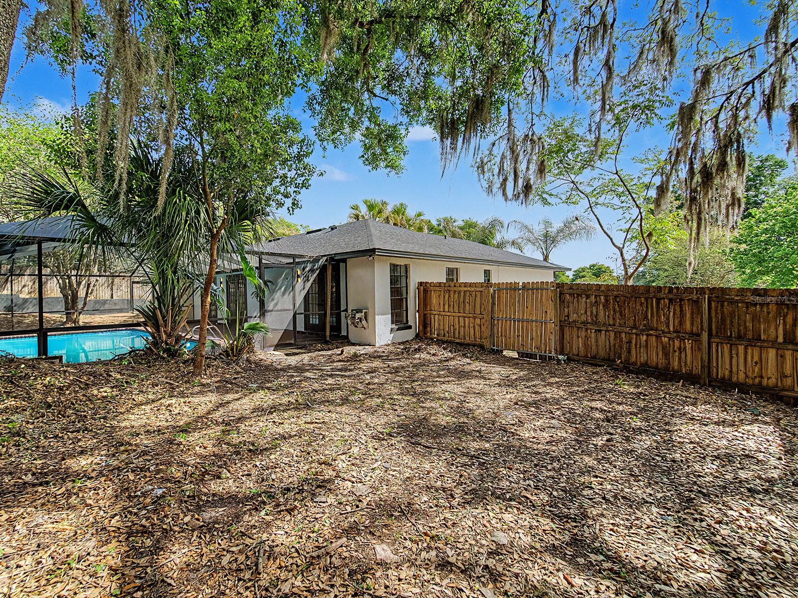 Image 46 of 63 For 6918 Odoniel Loop W