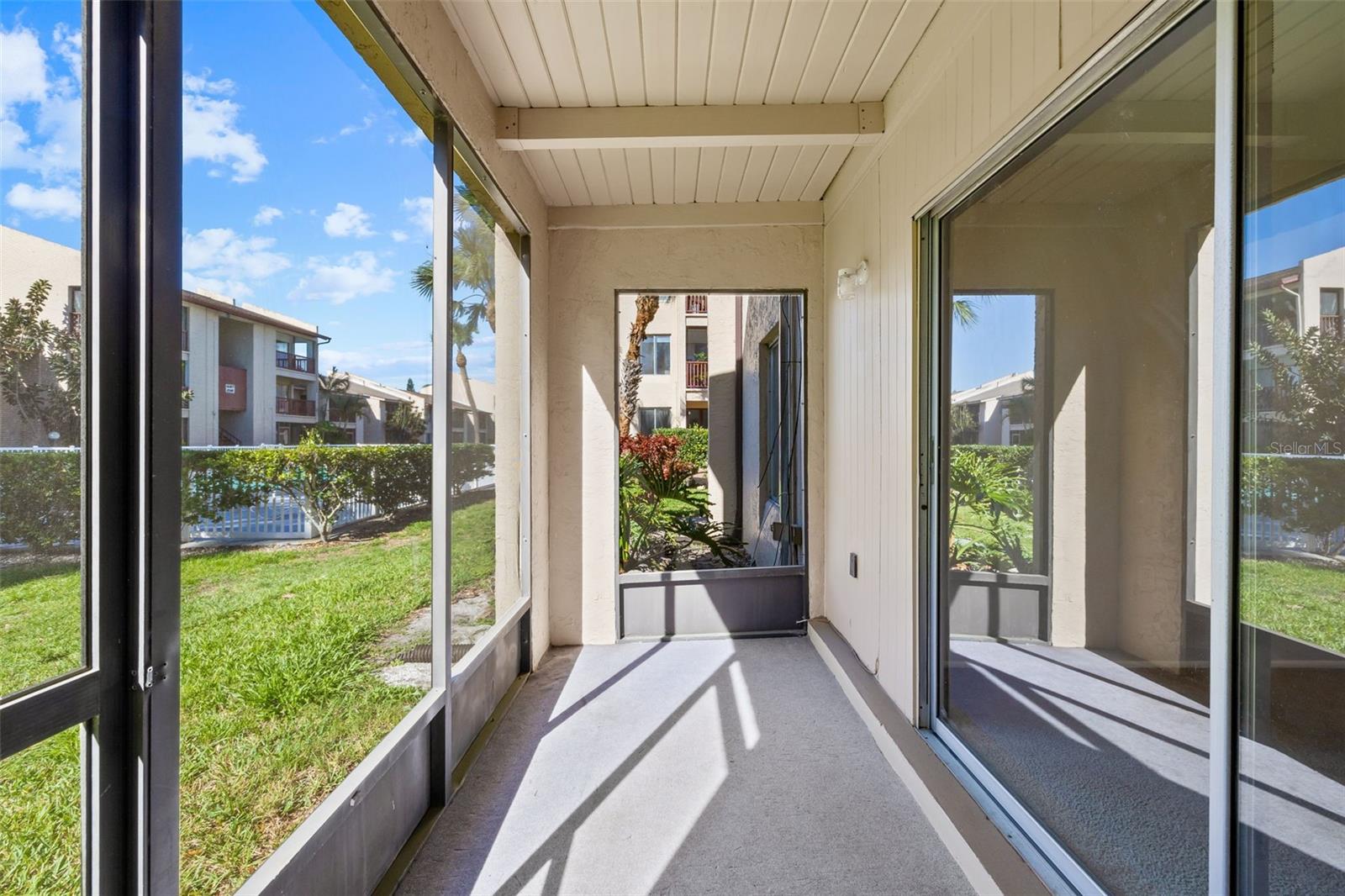 Image 23 of 36 For 8601 Huron Court 44