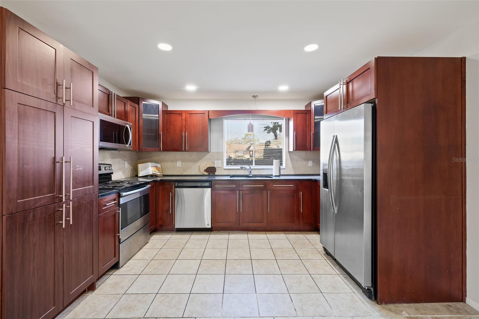 Image 8 of 36 For 8601 Huron Court 44