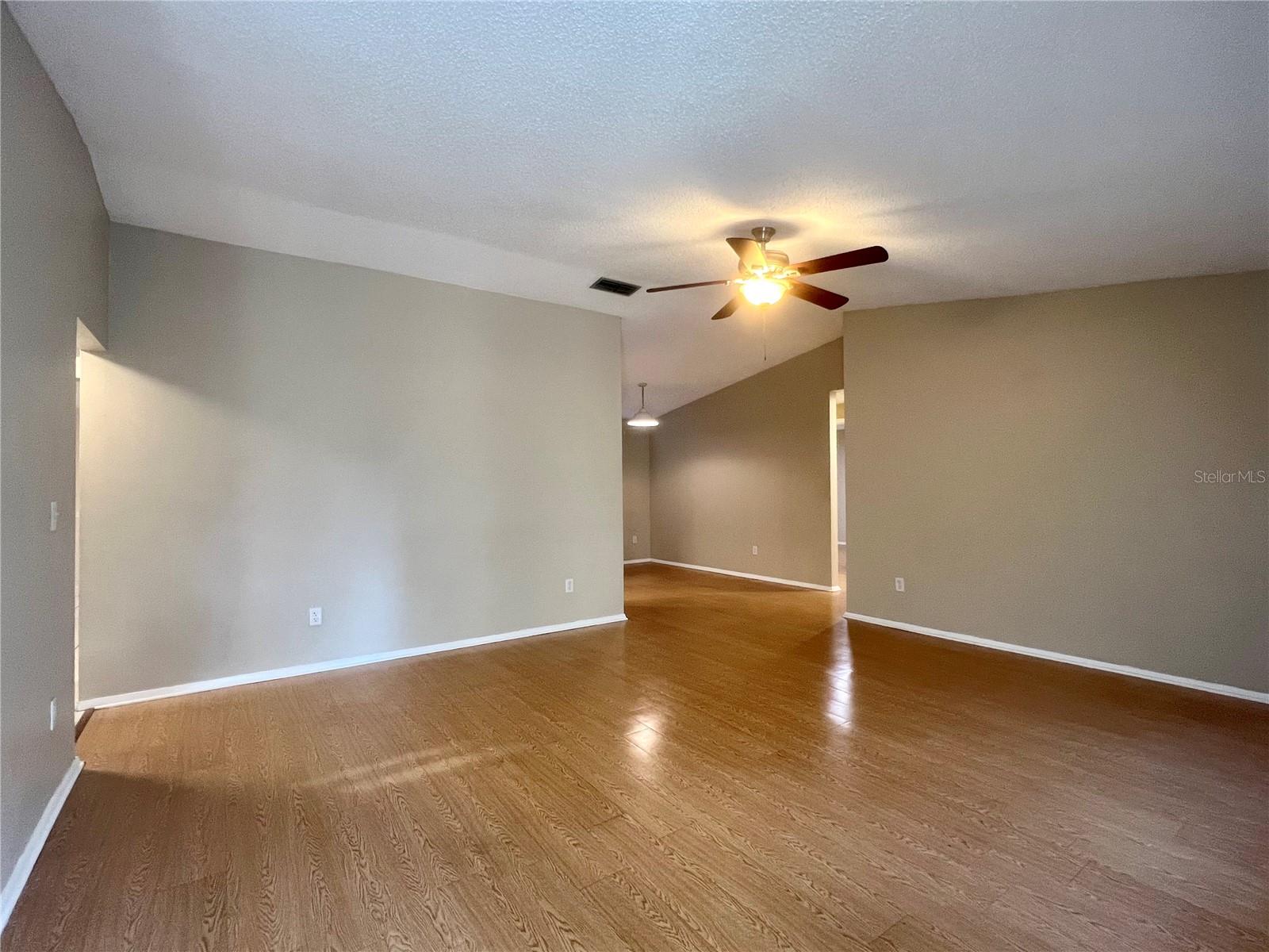 Image 4 of 24 For 606 Cedar Grove Drive