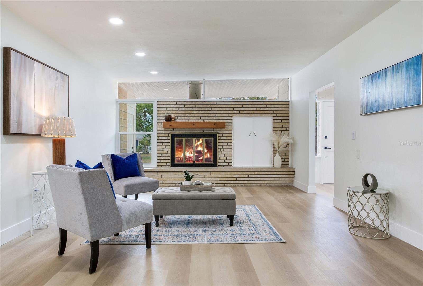 Image 12 of 49 For 2753 Valencia Drive