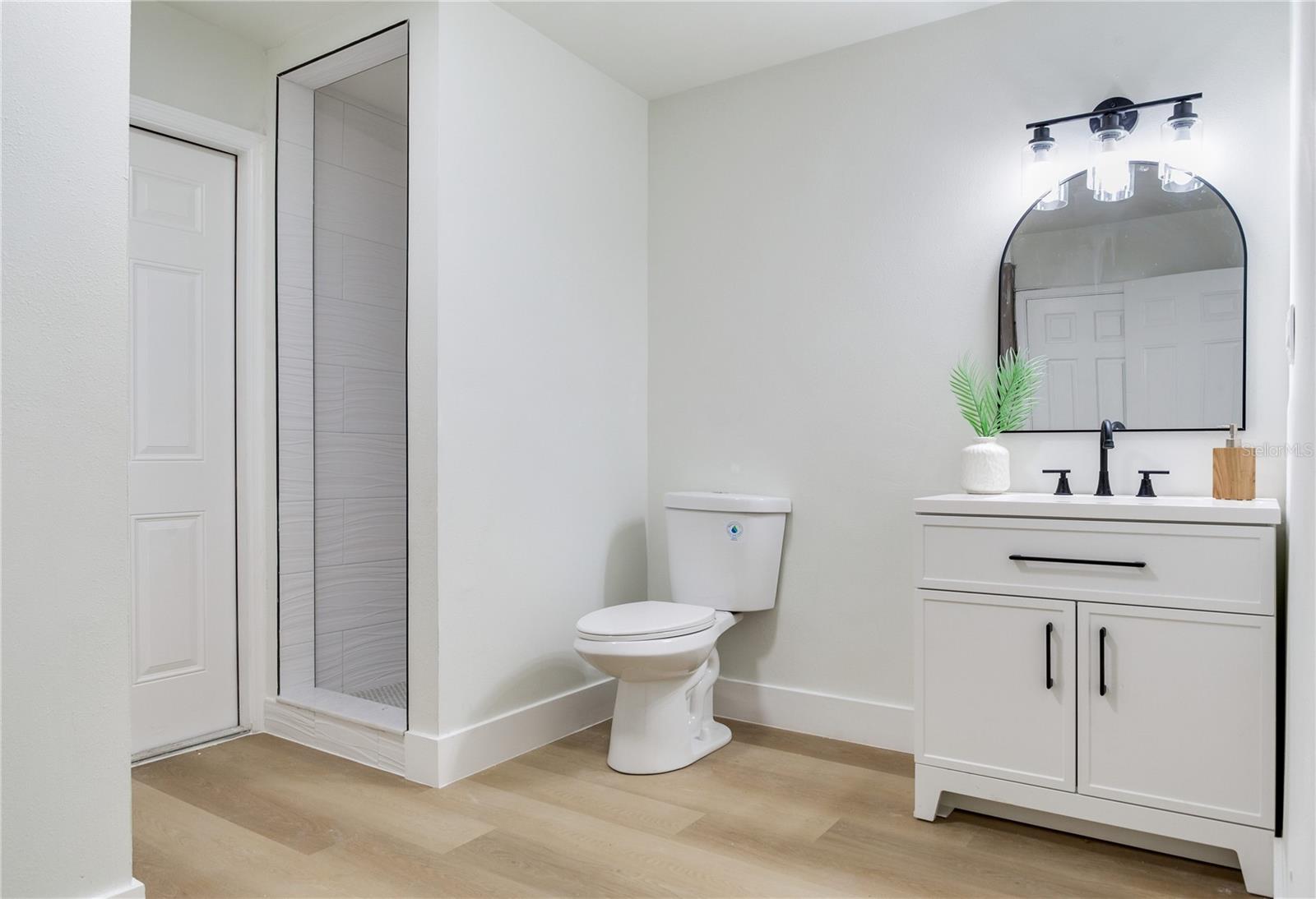 Image 15 of 49 For 2753 Valencia Drive