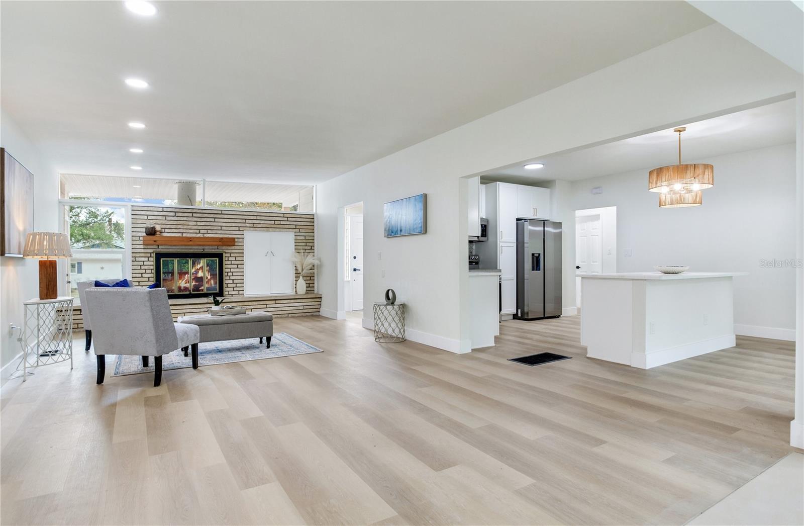 Image 16 of 49 For 2753 Valencia Drive