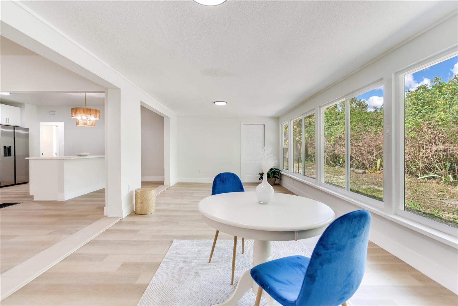 Image 20 of 49 For 2753 Valencia Drive