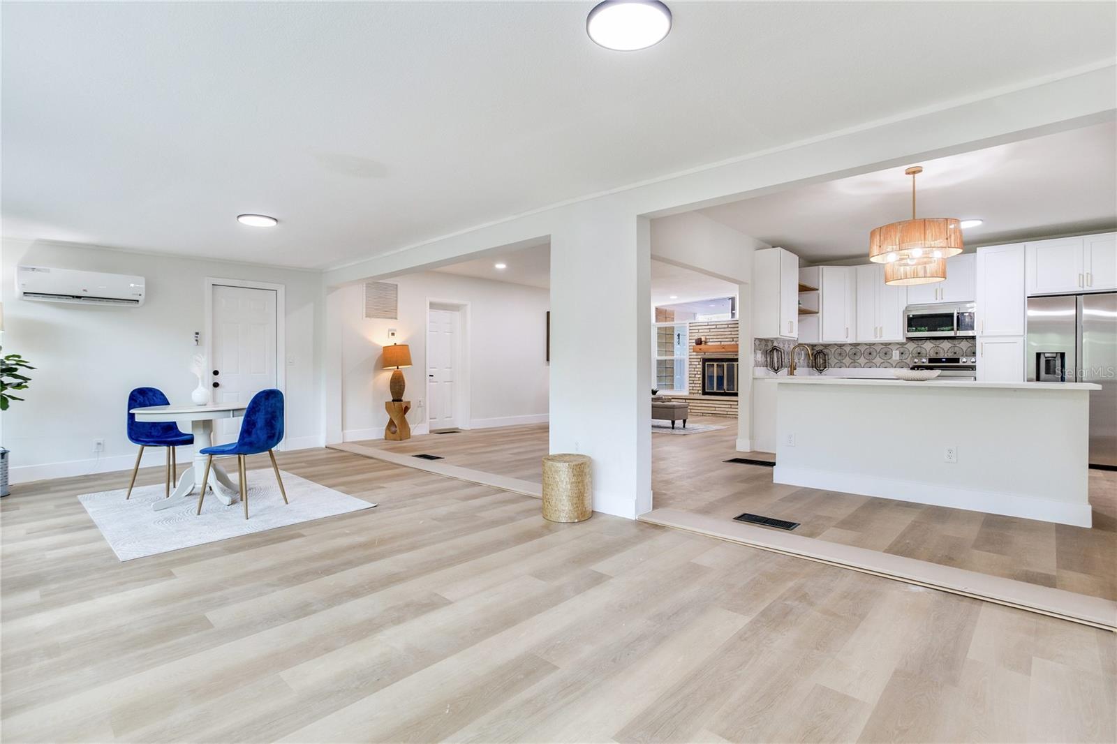 Image 22 of 49 For 2753 Valencia Drive