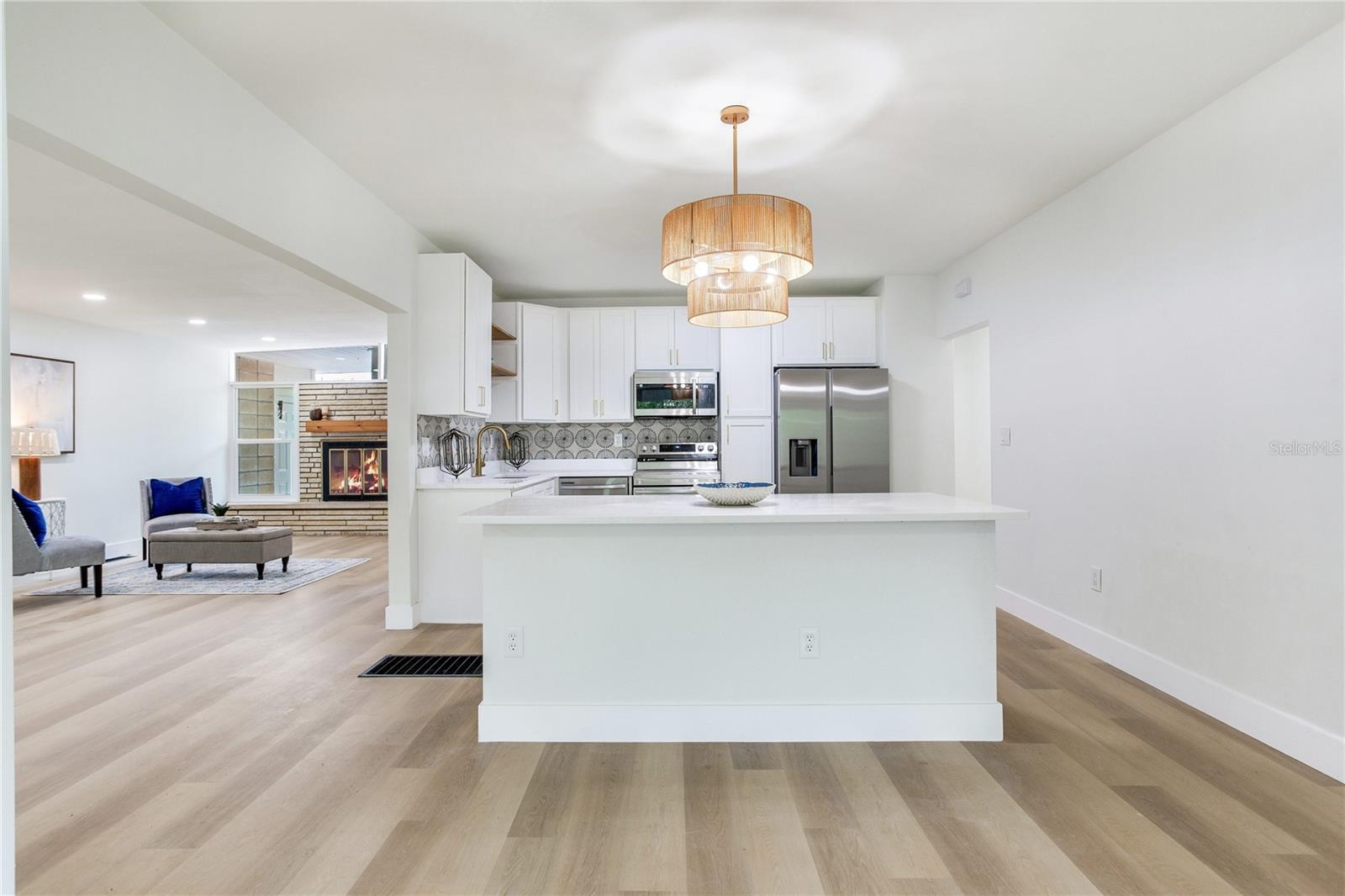 Image 23 of 49 For 2753 Valencia Drive