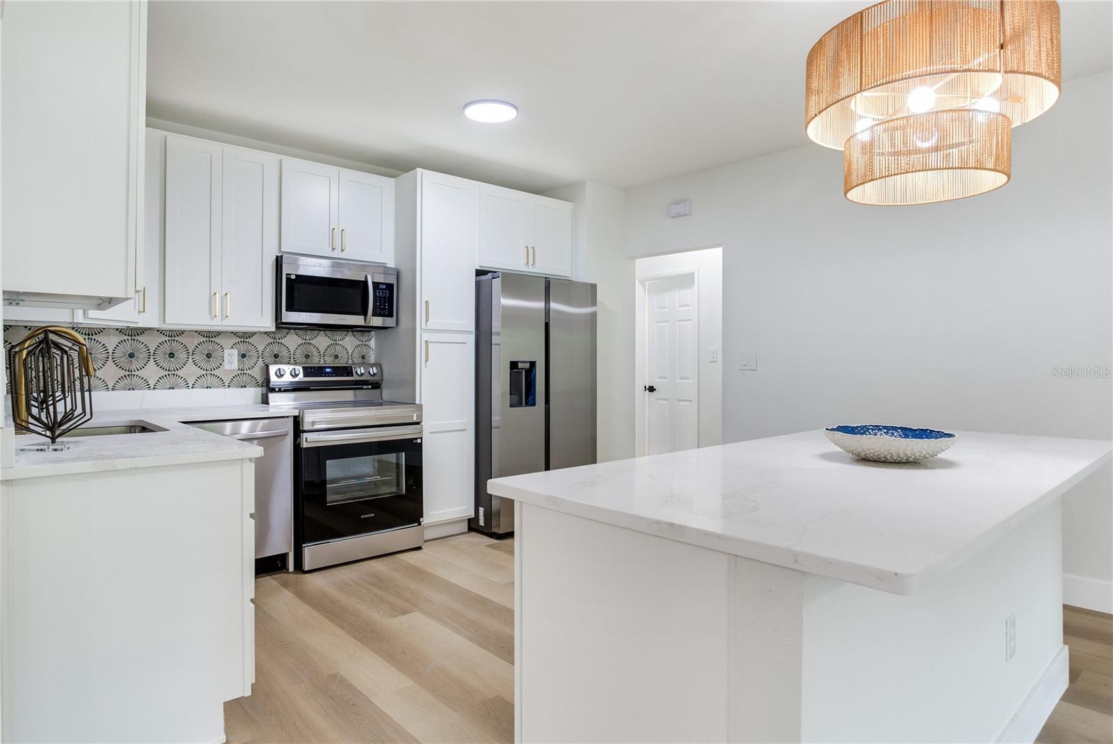 Image 26 of 49 For 2753 Valencia Drive