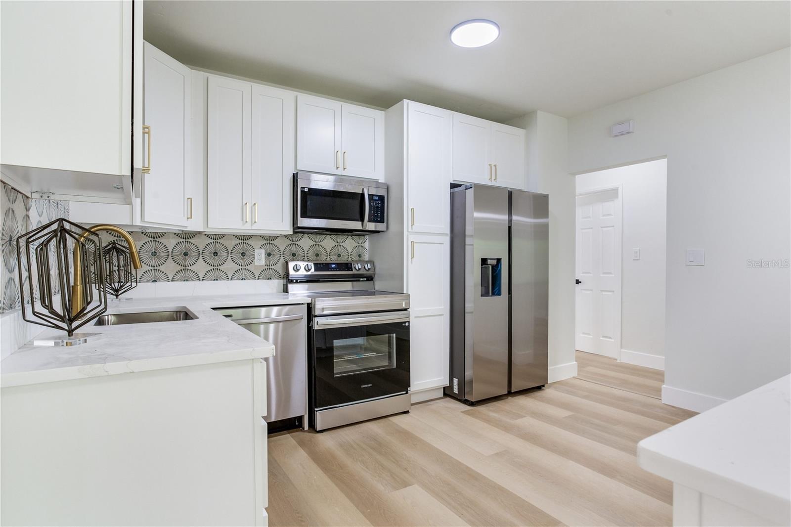 Image 27 of 49 For 2753 Valencia Drive