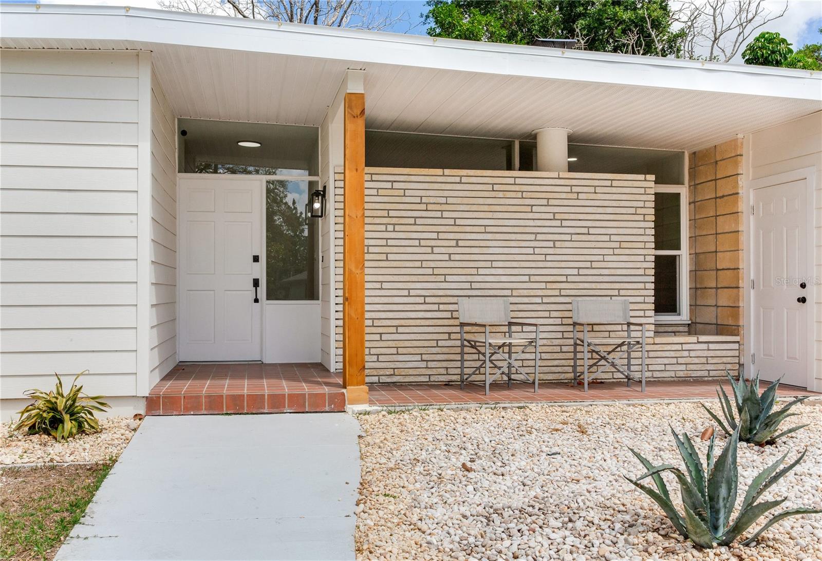 Image 3 of 49 For 2753 Valencia Drive