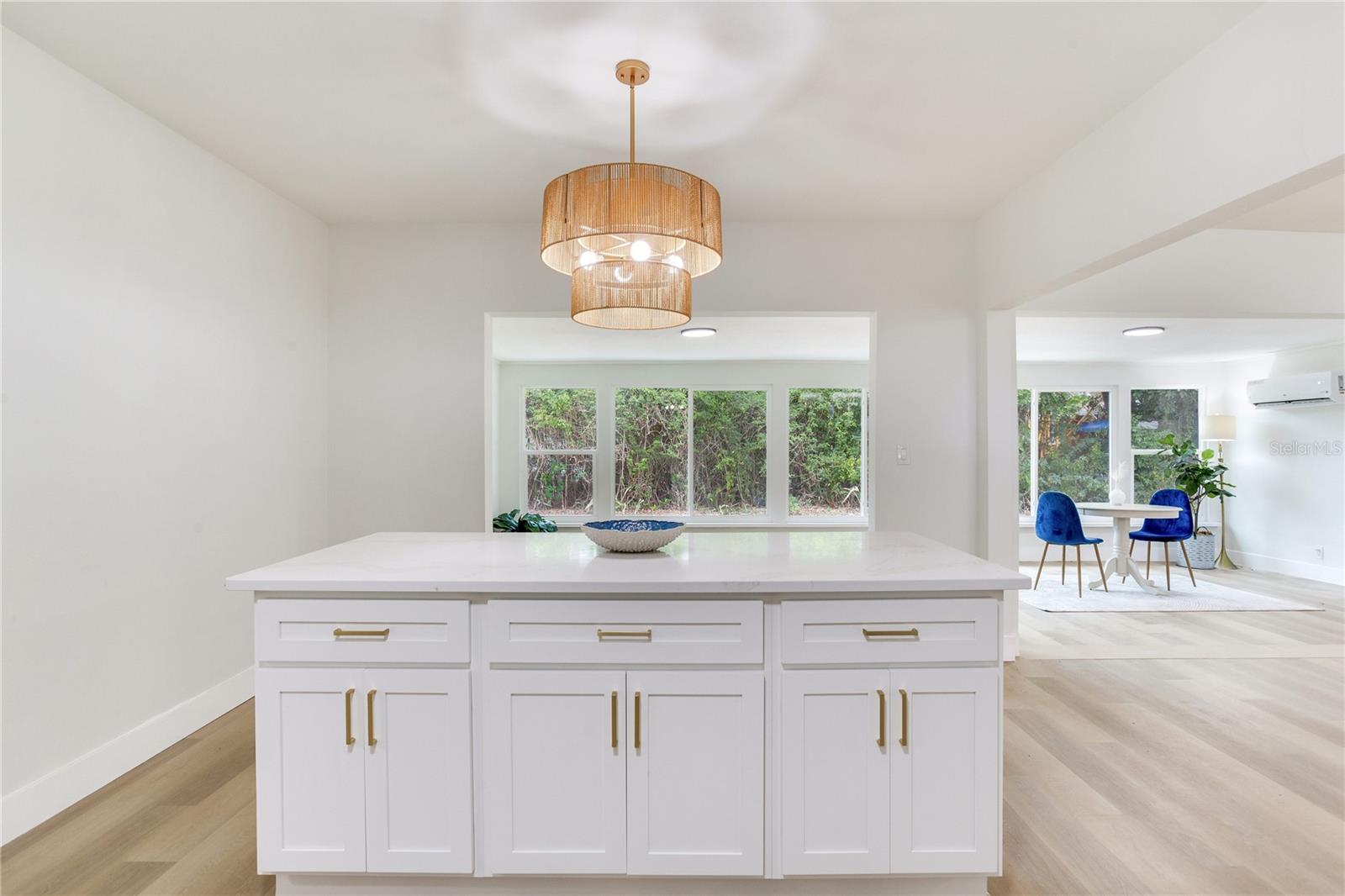 Image 31 of 49 For 2753 Valencia Drive