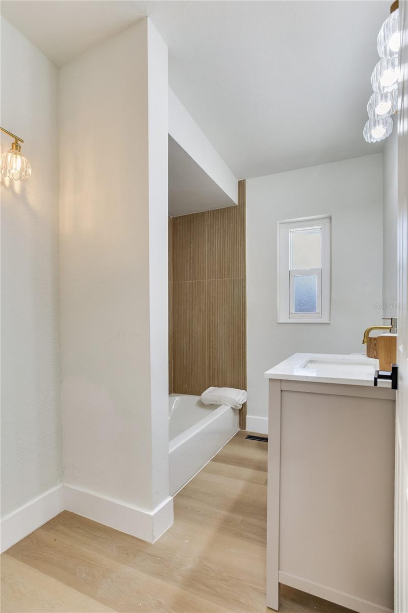 Image 35 of 49 For 2753 Valencia Drive