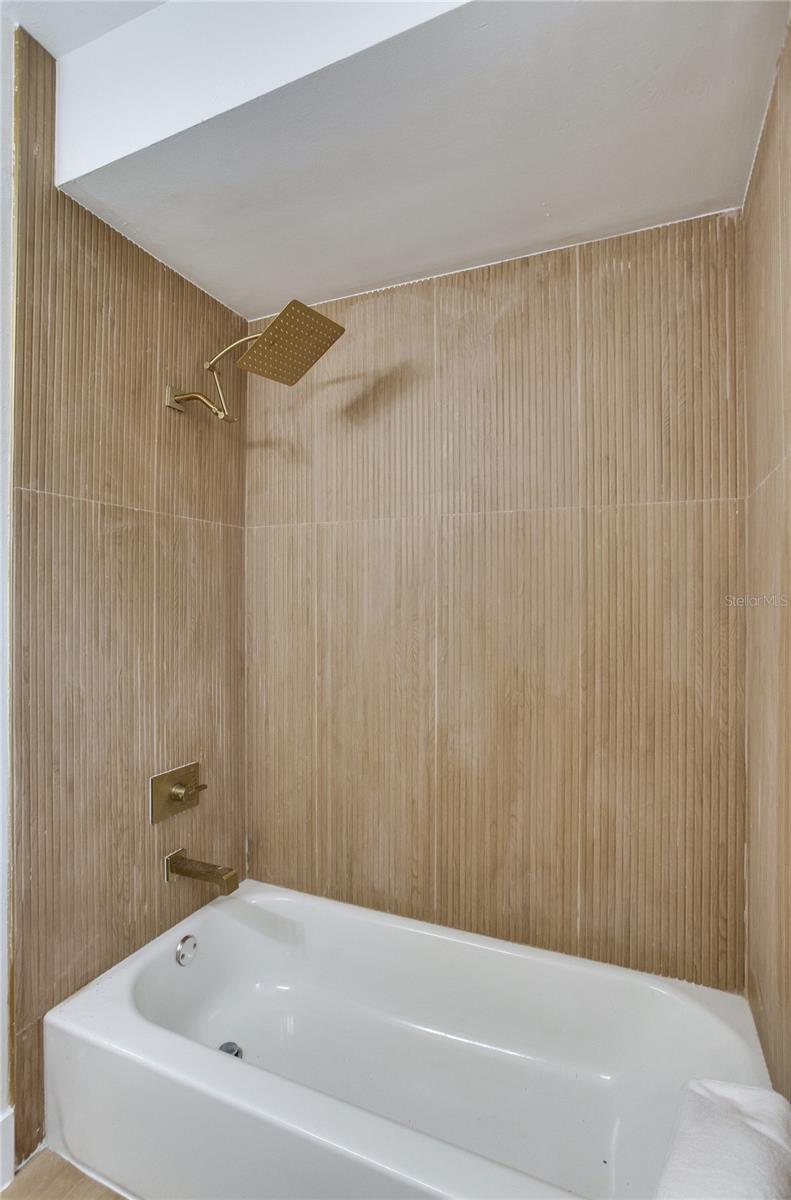 Image 37 of 49 For 2753 Valencia Drive