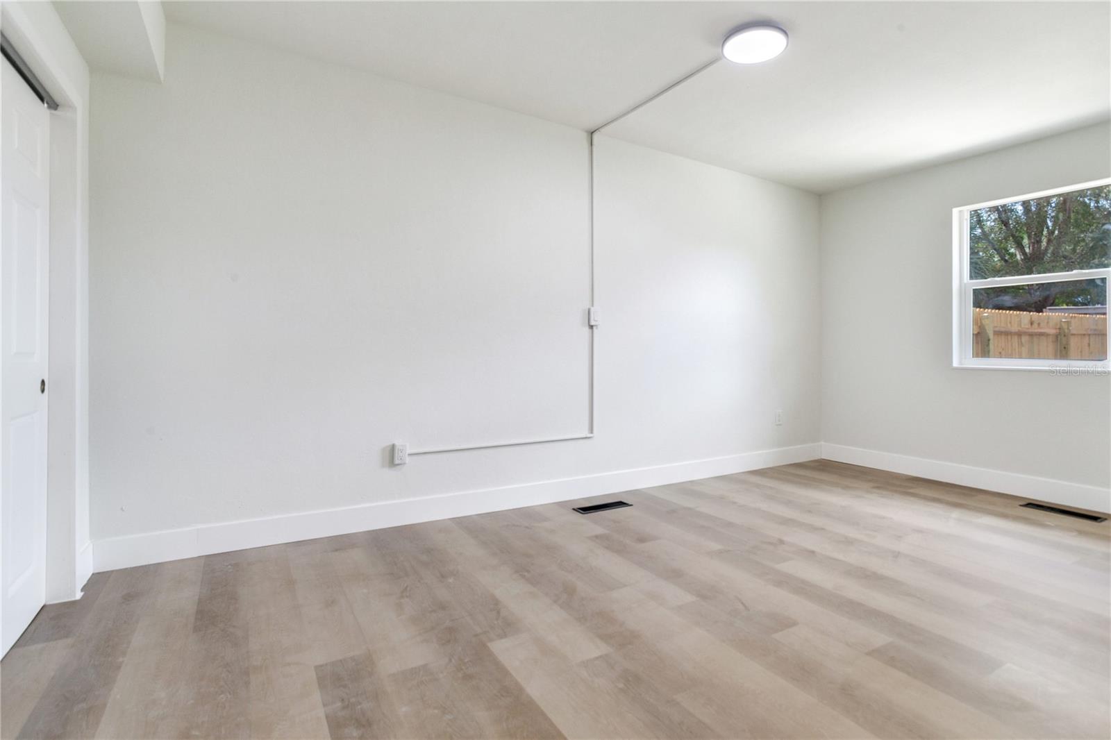 Image 38 of 49 For 2753 Valencia Drive