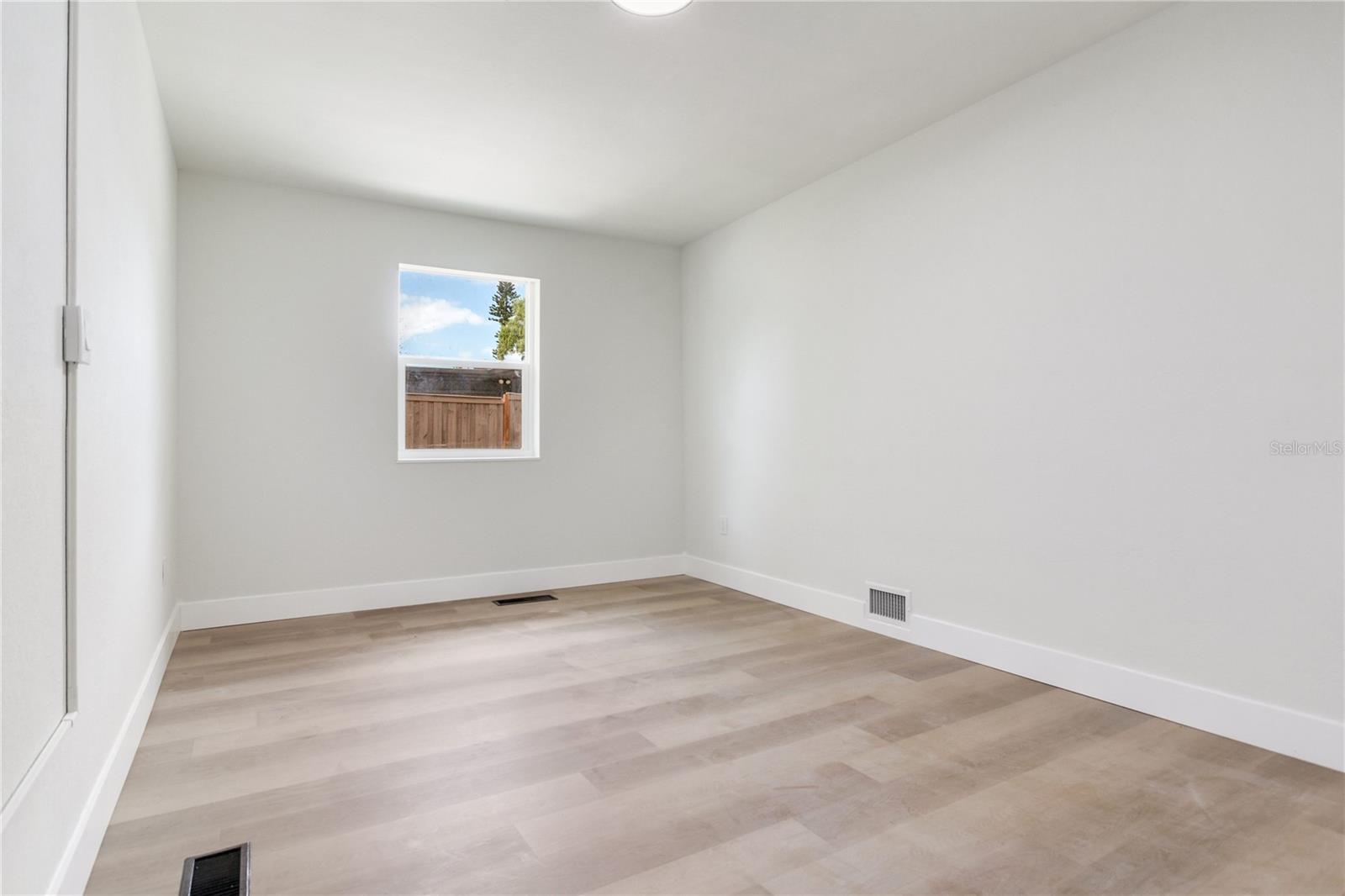 Image 39 of 49 For 2753 Valencia Drive