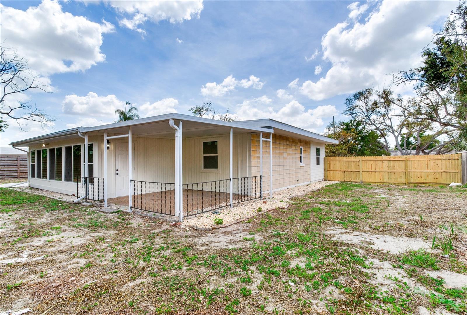 Image 43 of 49 For 2753 Valencia Drive