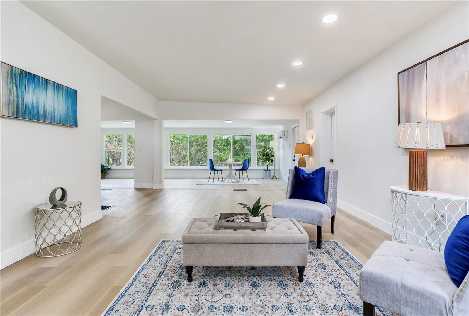 Image 8 of 49 For 2753 Valencia Drive