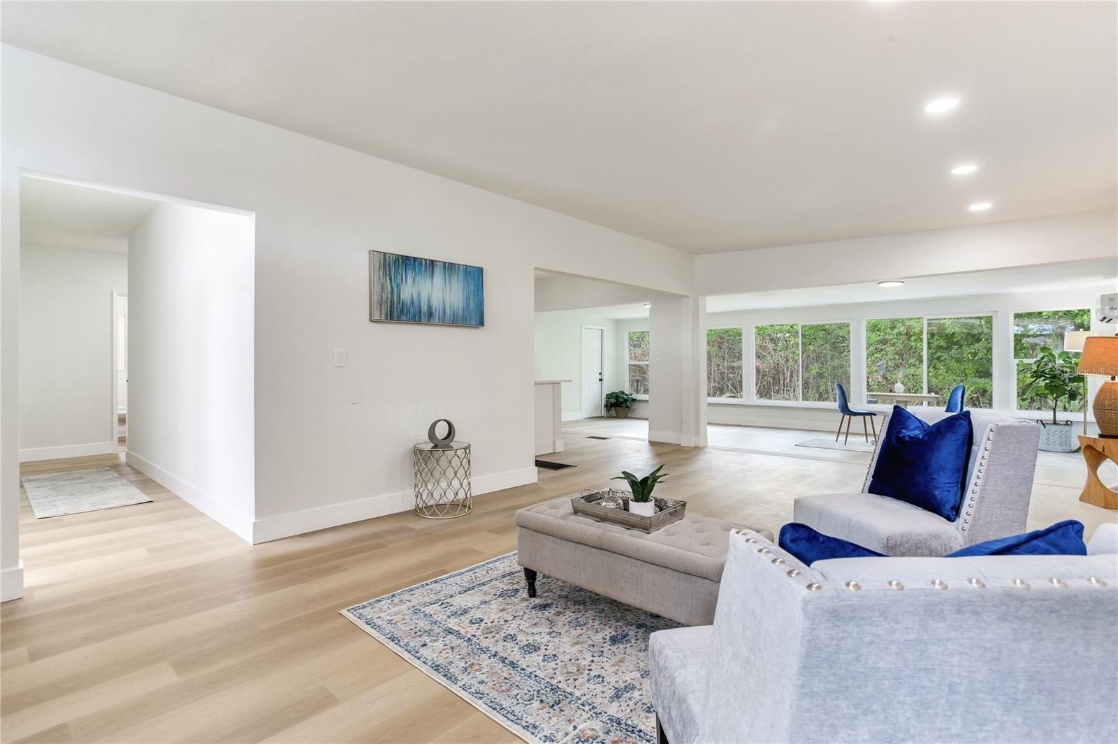 Image 9 of 49 For 2753 Valencia Drive