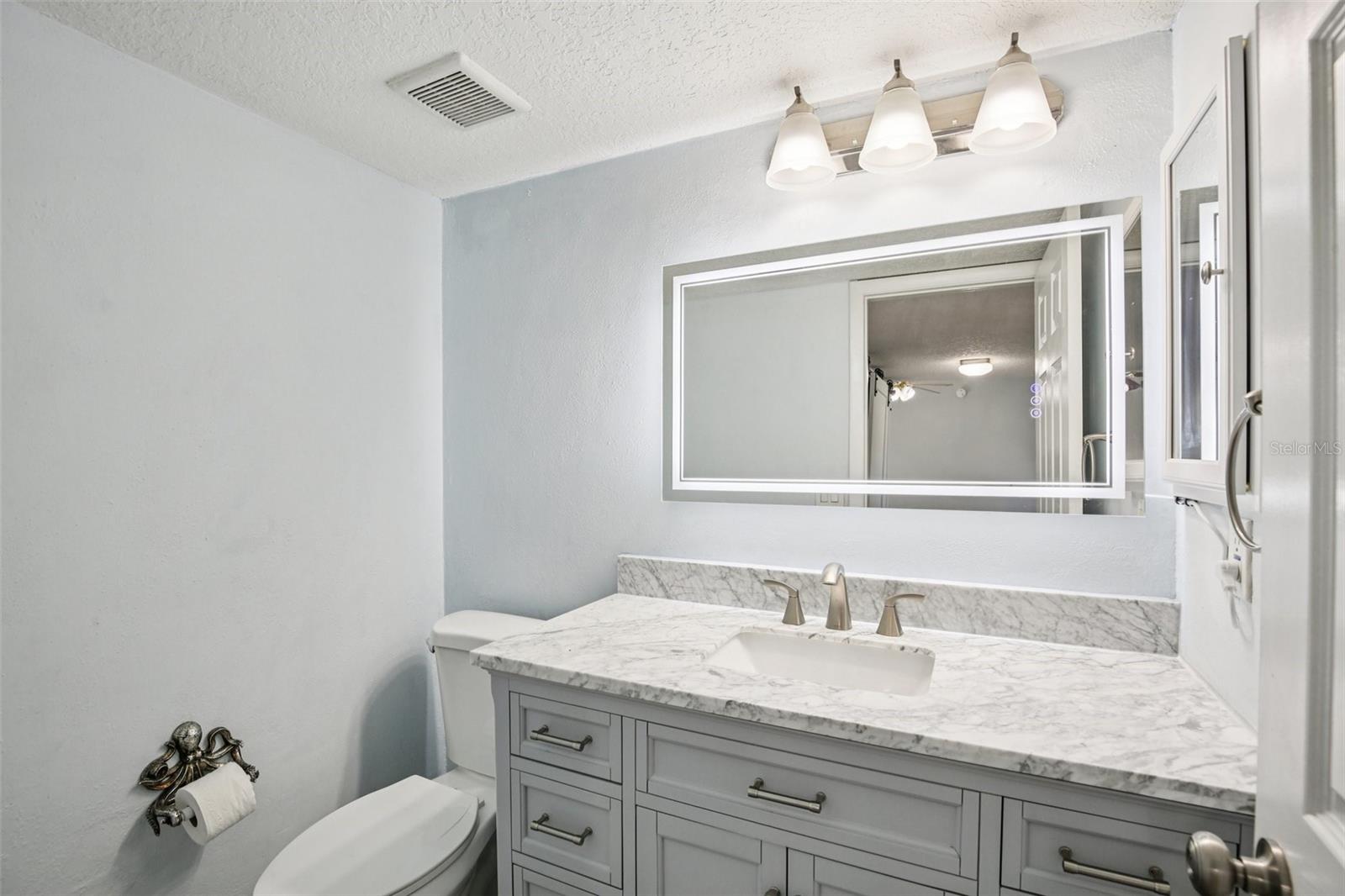 Image 16 of 39 For 2589 Knoll Street W