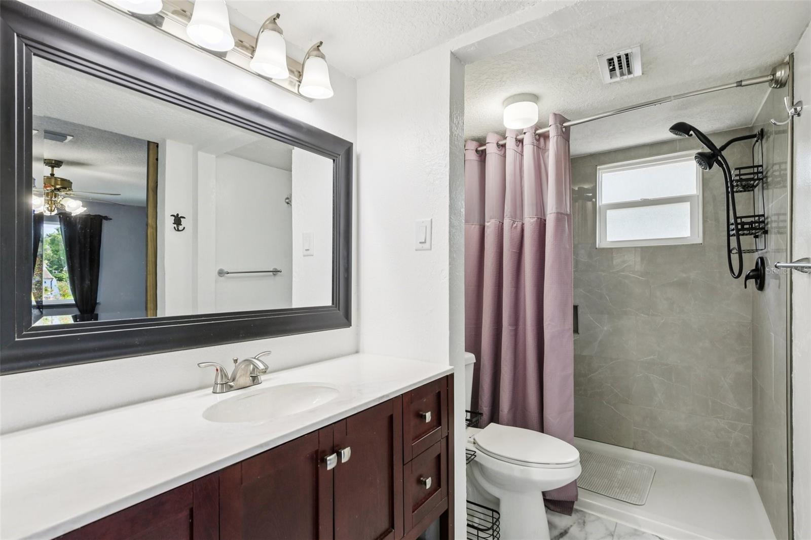 Image 21 of 39 For 2589 Knoll Street W