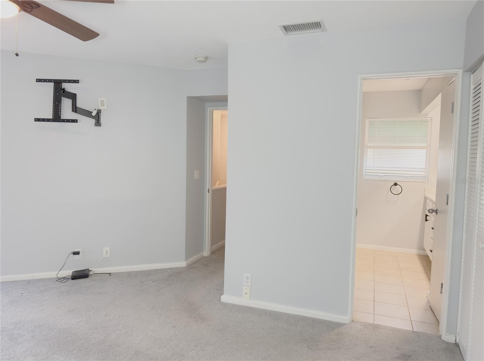 Image 14 of 31 For 824 Padua Lane