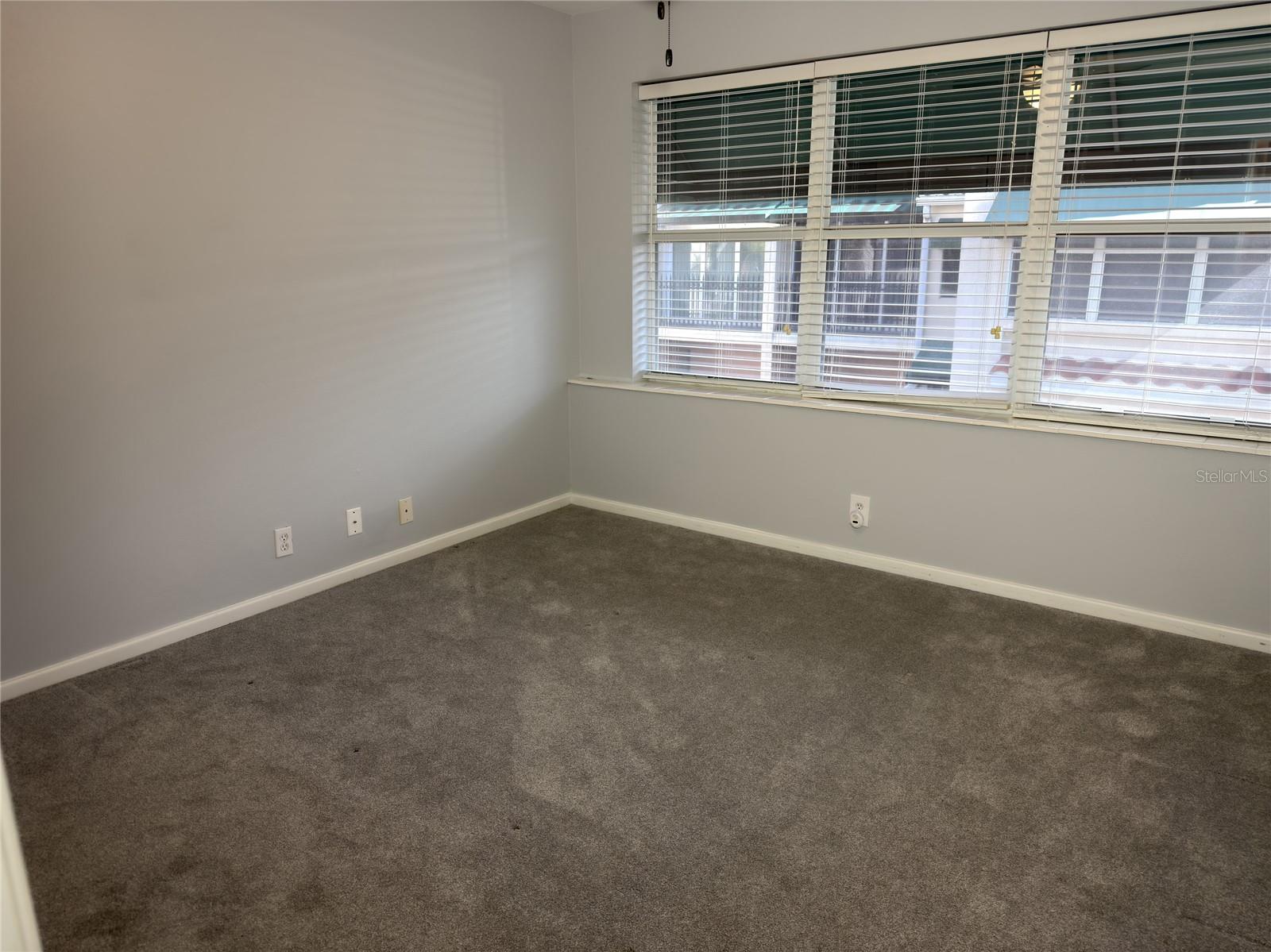 Image 18 of 31 For 824 Padua Lane