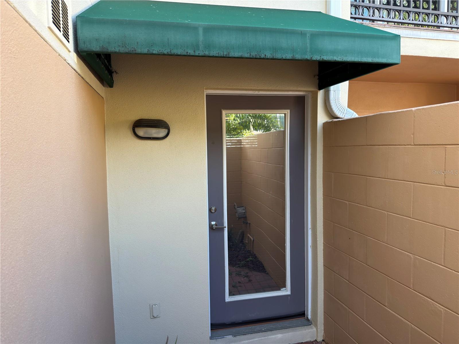 Image 22 of 31 For 824 Padua Lane