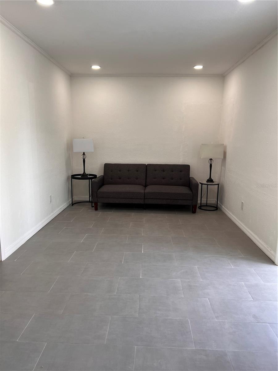 Image 13 of 19 For 612 Lincoln Avenue