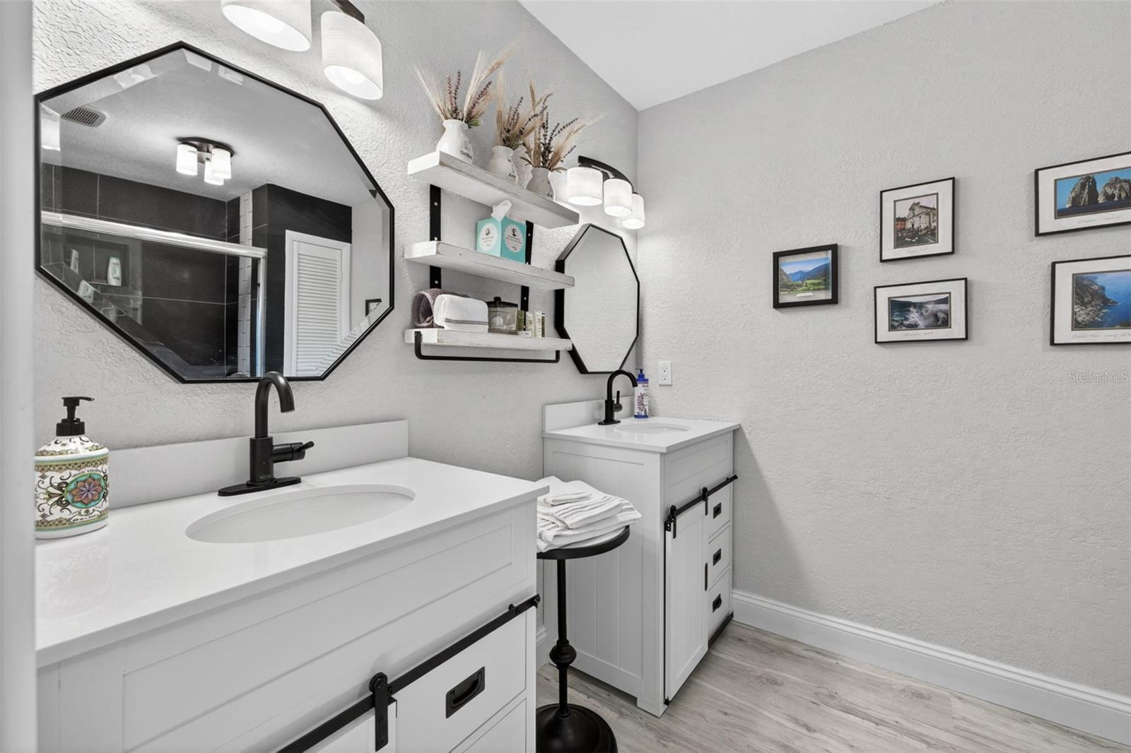 Image 18 of 50 For 6747 Cape Hatteras Way Ne 3