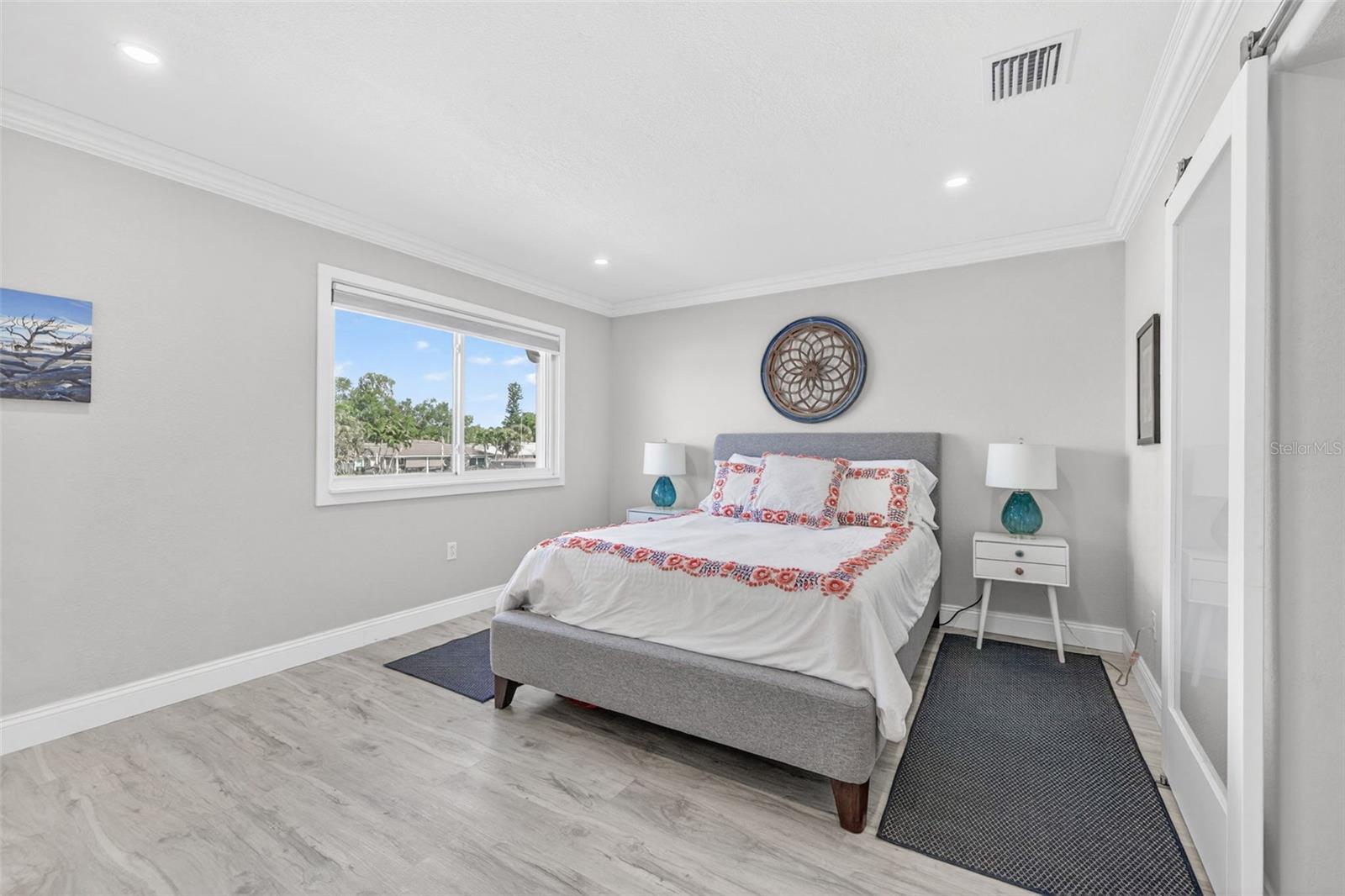 Image 20 of 50 For 6747 Cape Hatteras Way Ne 3