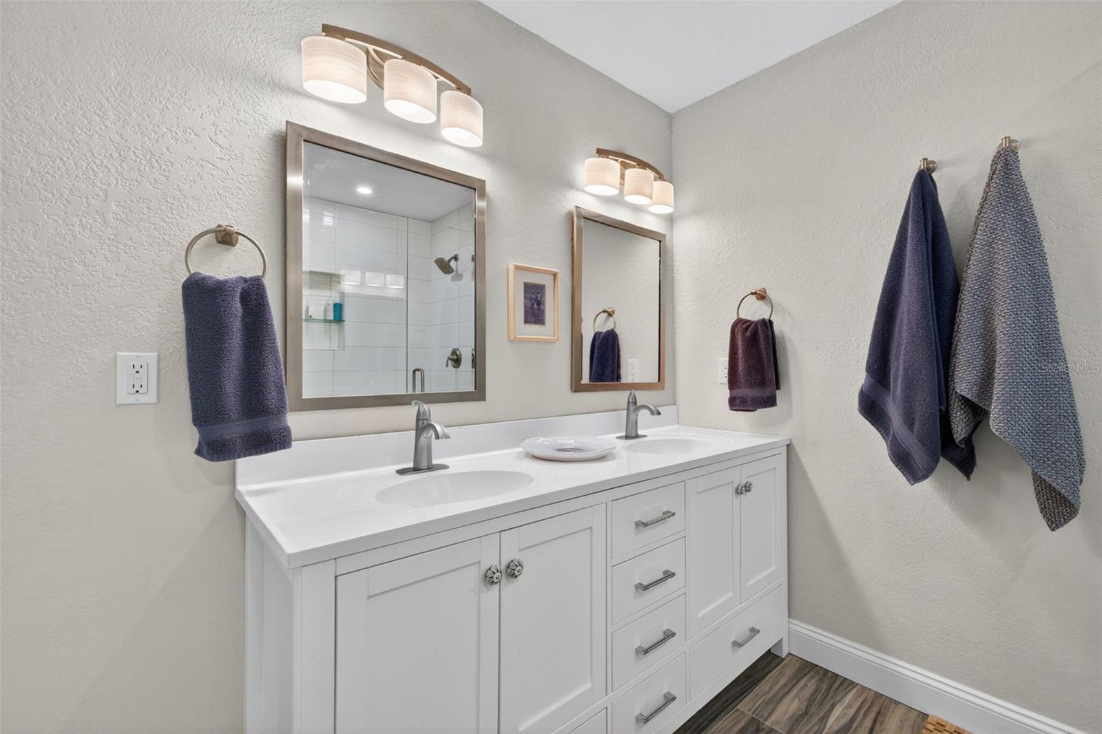 Image 23 of 50 For 6747 Cape Hatteras Way Ne 3