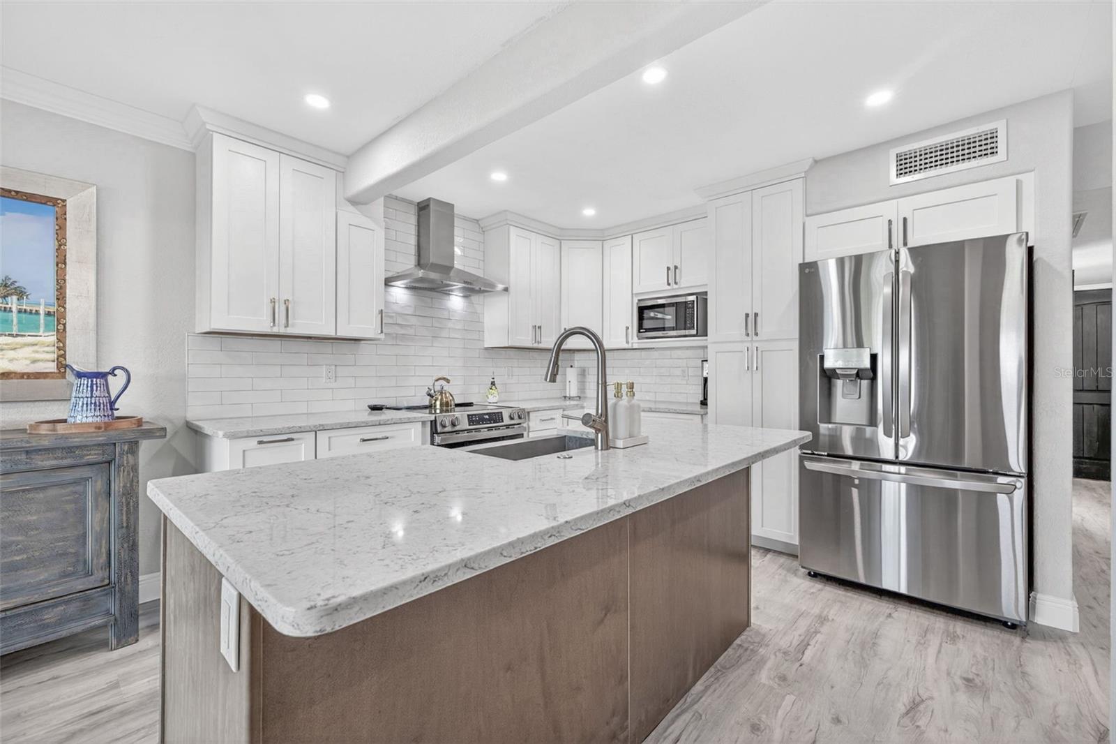 Image 4 of 50 For 6747 Cape Hatteras Way Ne 3