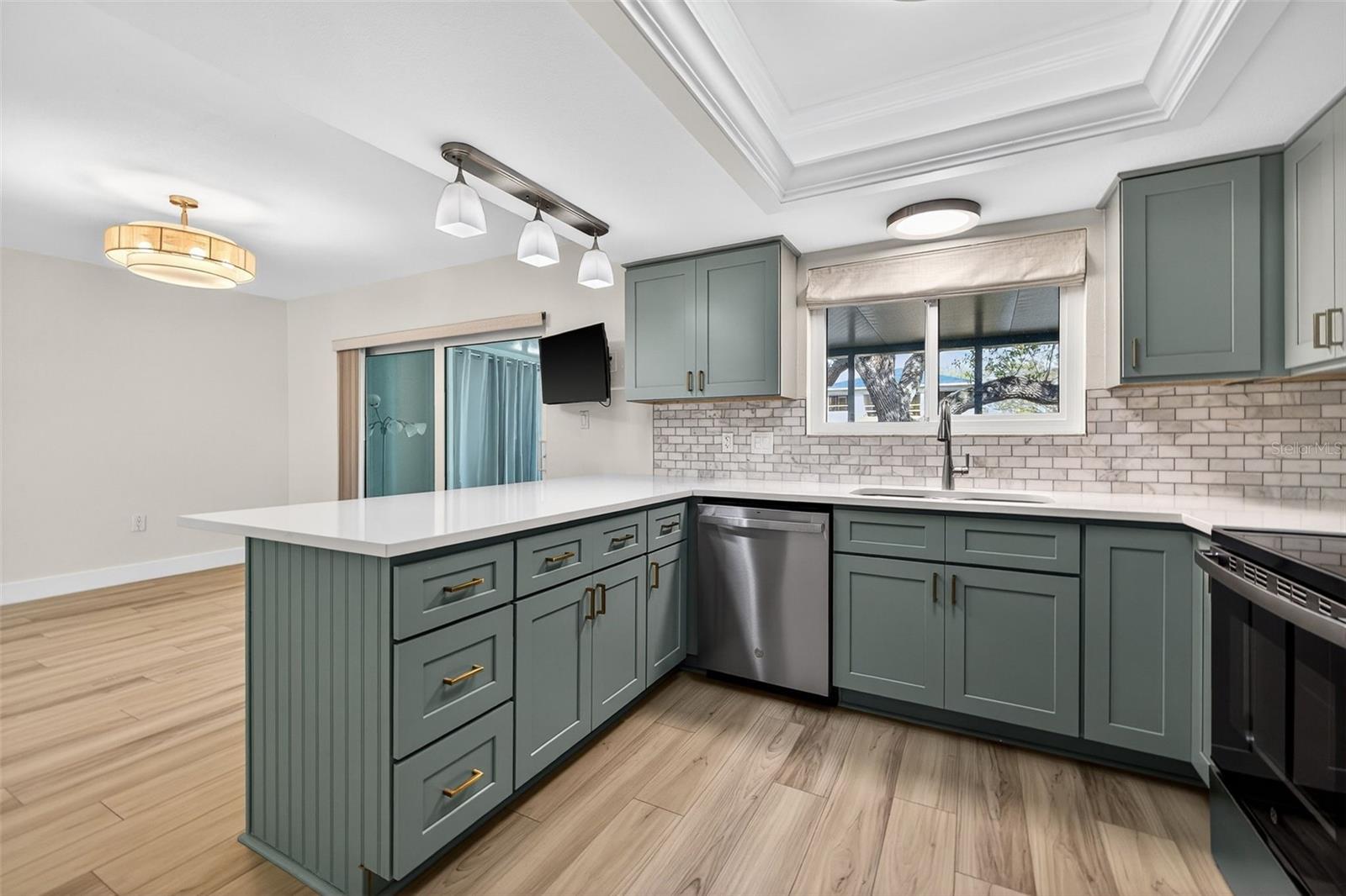 Image 13 of 48 For 6257 Cape Hatteras Way Ne 5