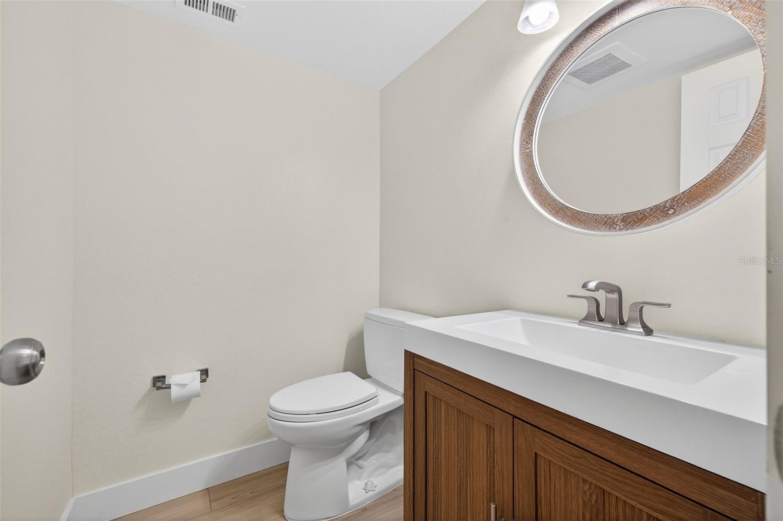 Image 15 of 48 For 6257 Cape Hatteras Way Ne 5