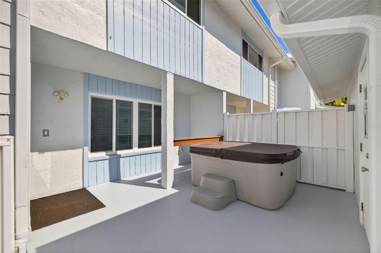 Image 3 of 48 For 6257 Cape Hatteras Way Ne 5