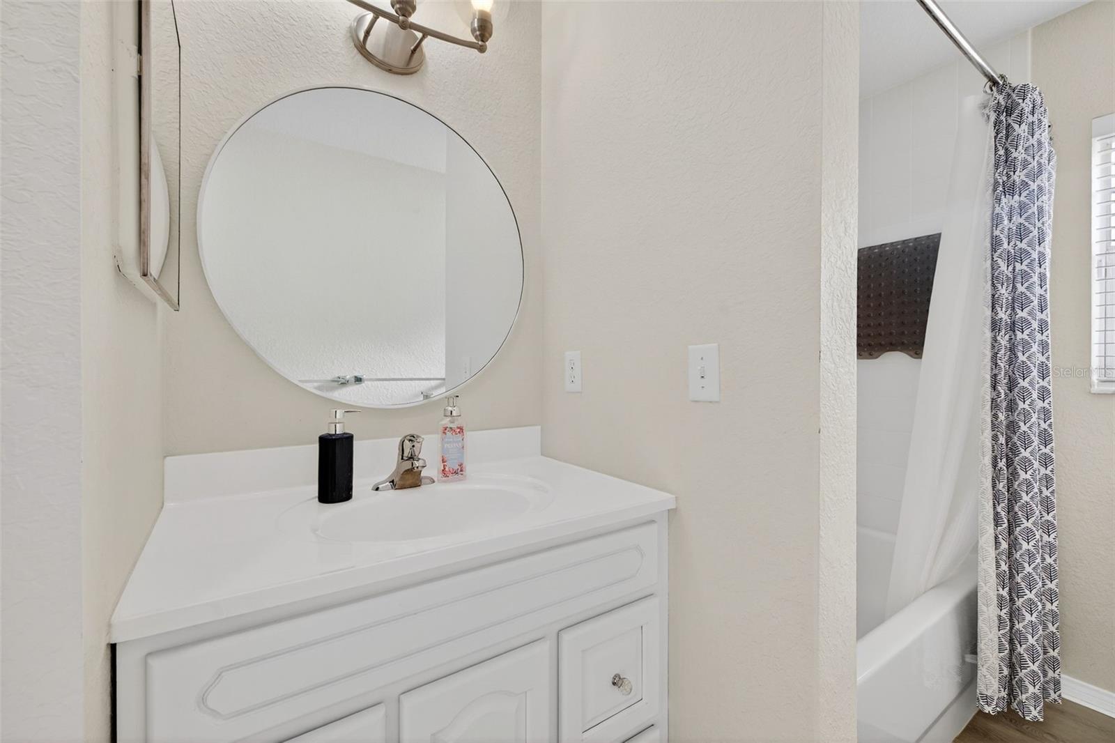 Image 16 of 23 For 2801 2nd Avenue S