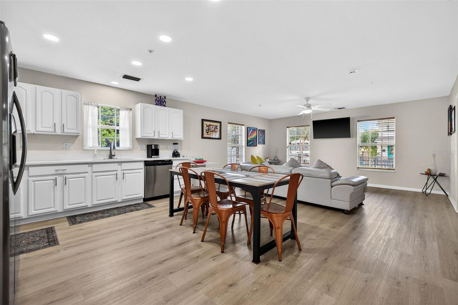 Image 8 of 23 For 2801 2nd Avenue S