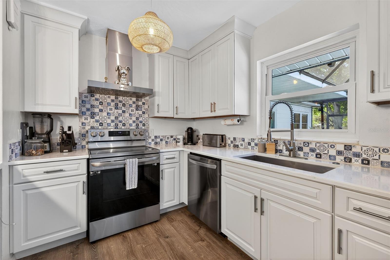 Image 10 of 45 For 1760 75th Avenue N