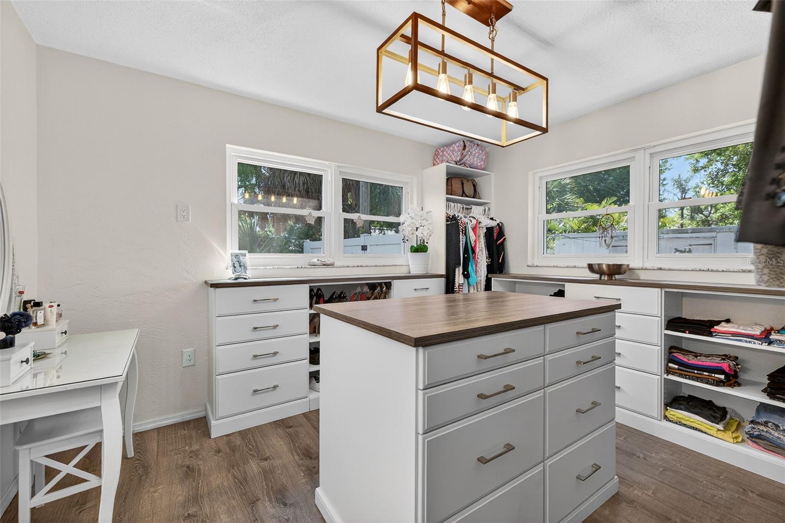 Image 18 of 45 For 1760 75th Avenue N