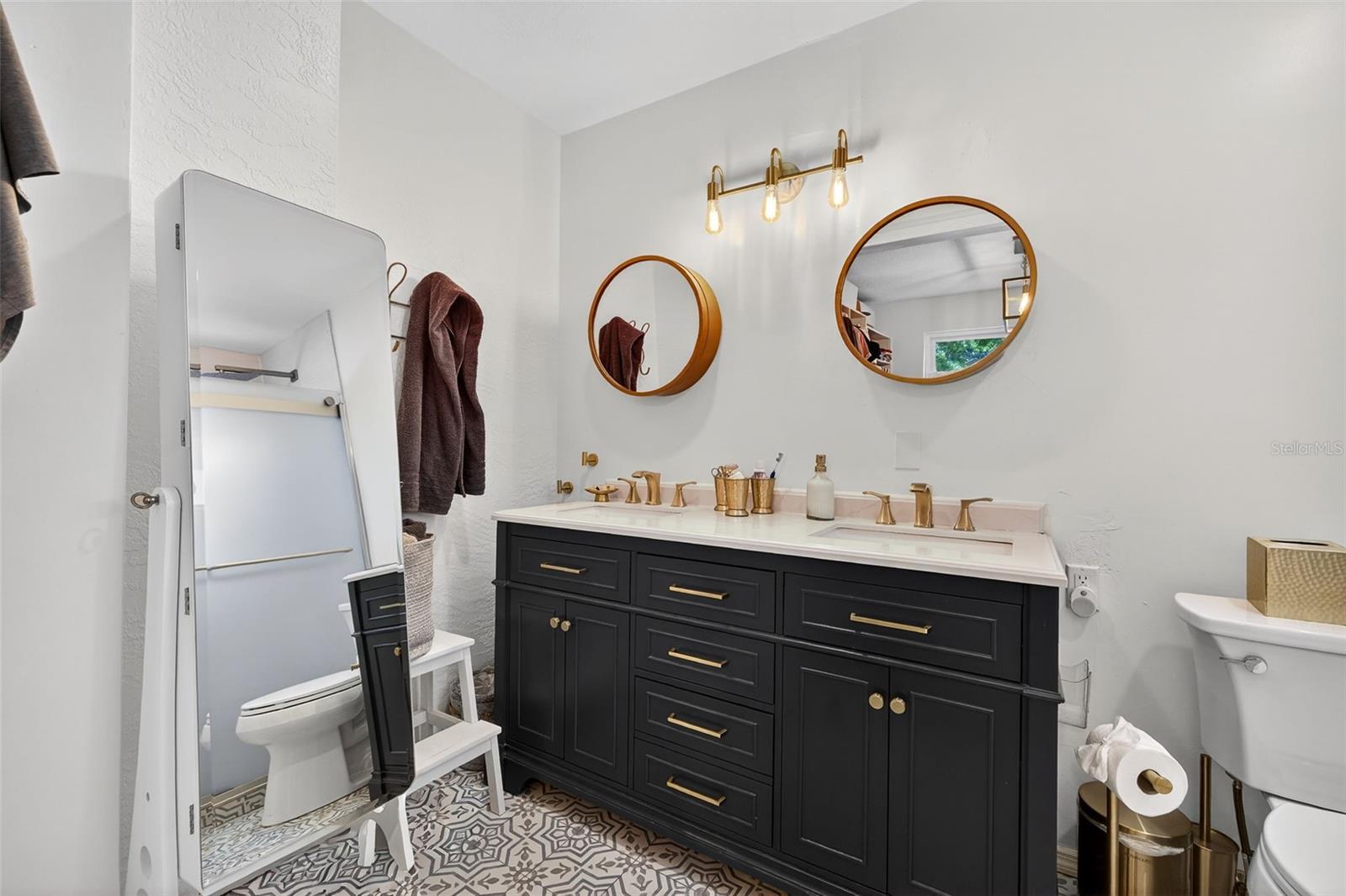 Image 19 of 45 For 1760 75th Avenue N