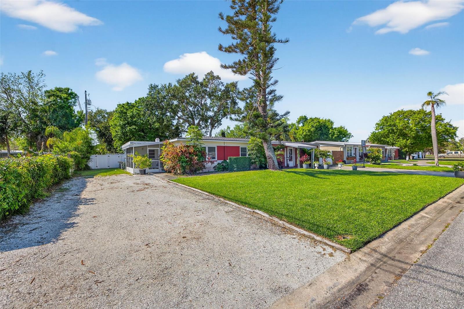 Image 2 of 45 For 1760 75th Avenue N