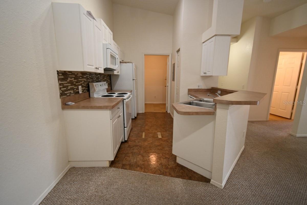 Image 8 of 36 For 36015 Deer Creek Drive 202