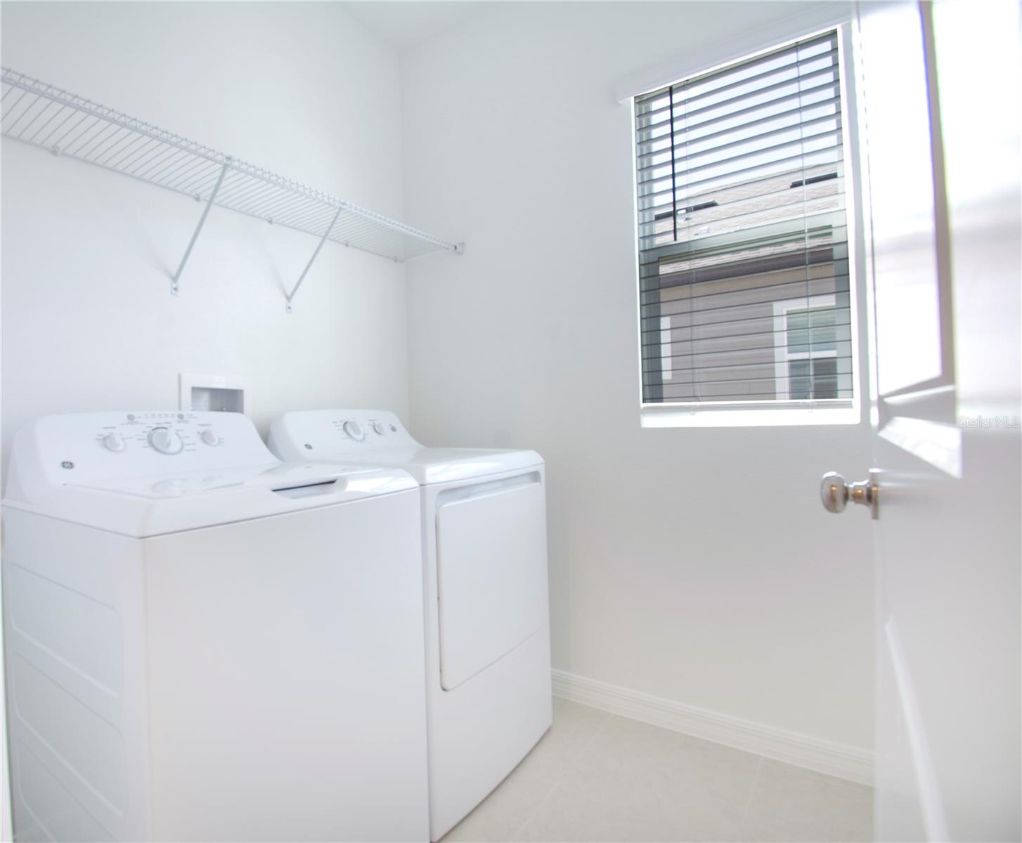 Image 20 of 49 For 3396 Lapis Lake Drive