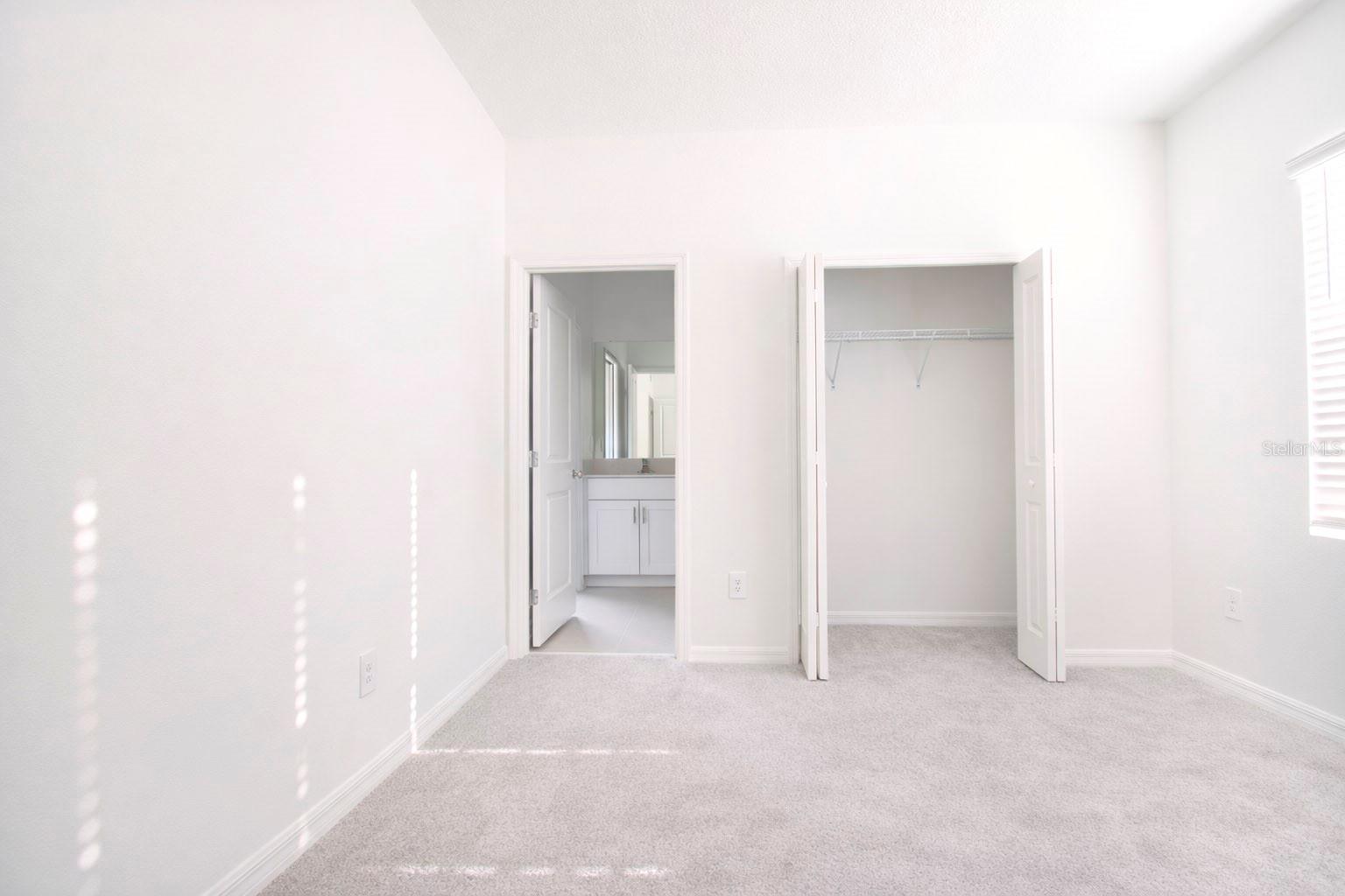 Image 29 of 49 For 3396 Lapis Lake Drive