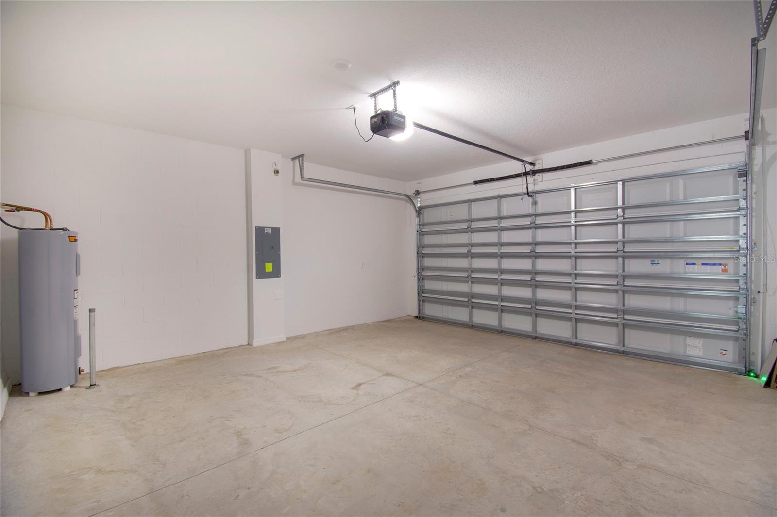 Image 32 of 49 For 3396 Lapis Lake Drive